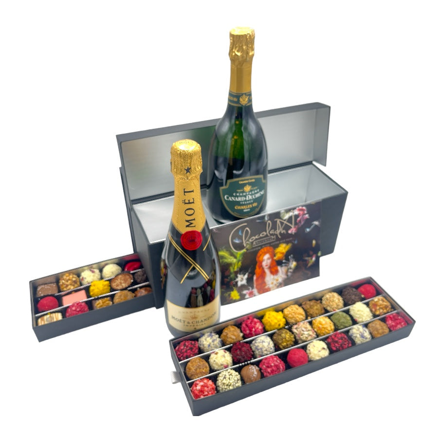 
                  
                    Champagne en Chocolade truffels in super de luxe Cadeaubox
                  
                