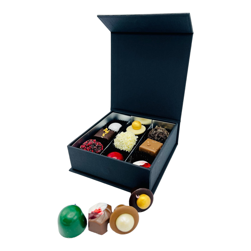 Happy Holidays Chocolade 3 doosjes luxe bonbon & truffel assortiment klein 9 stuks