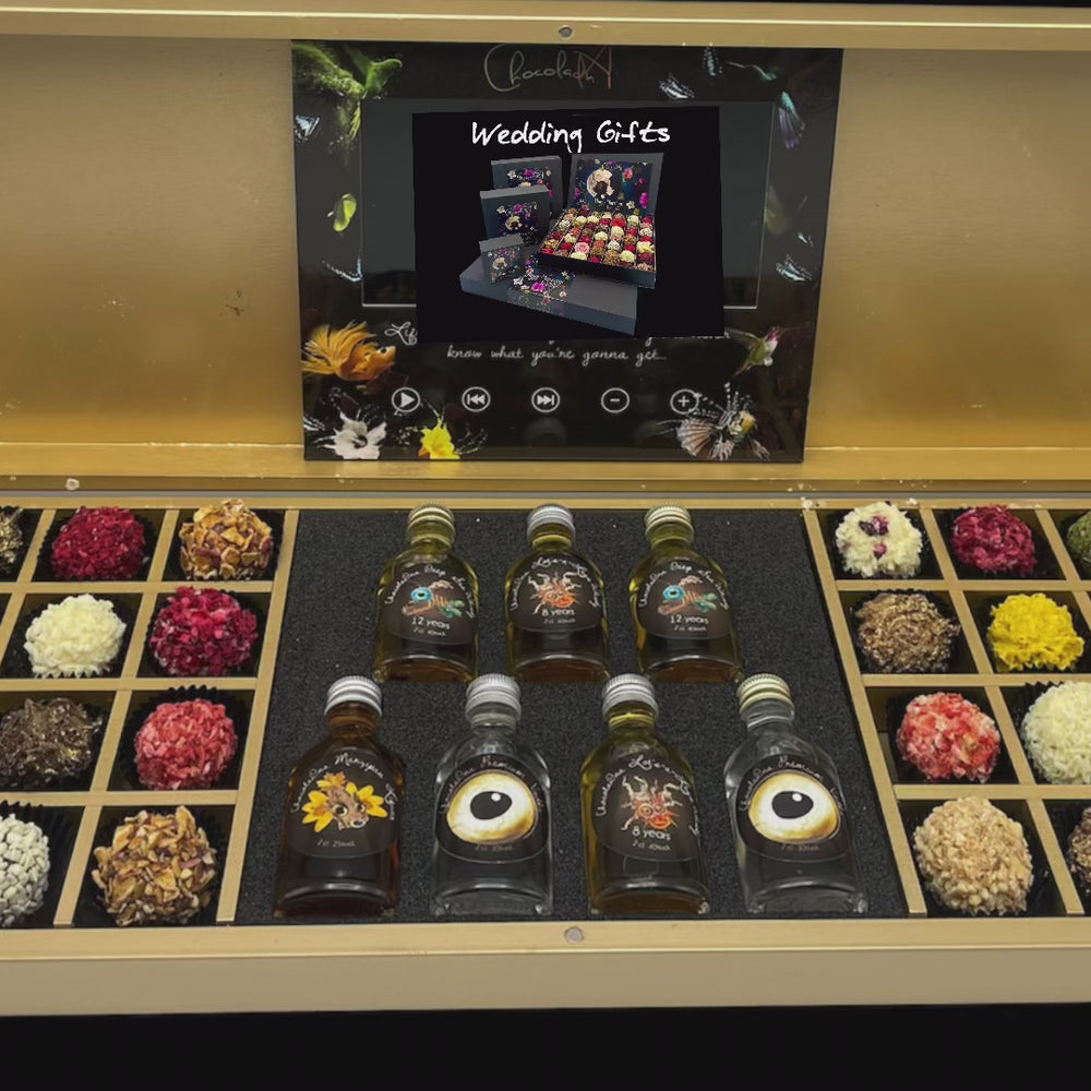 
                  
                    Load and play video in Gallery viewer, Design Chocolate box with TV screen and Ladna Drinks (refill box)
                  
                
